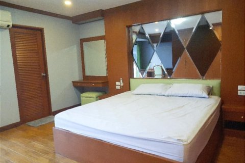 Studio in the Condo in Watthana, Bangkok, Thailand № 139989 - photo 4