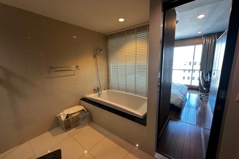 Studio dans le Condo à Pathum Wan, Bangkok, Thaïlande  № 139987 - photo 16