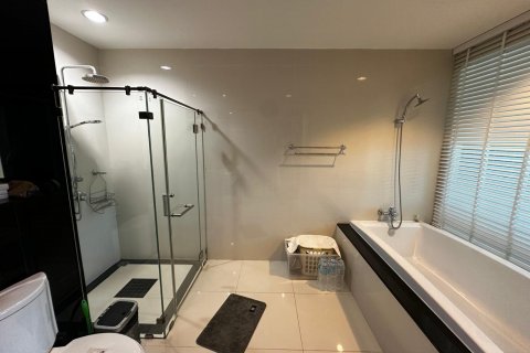 Studio dans le Condo à Pathum Wan, Bangkok, Thaïlande  № 139987 - photo 14