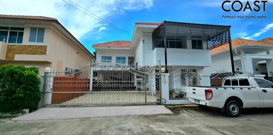 Casa de 5 dormitorios en Pattaya, Tailandia № 213429