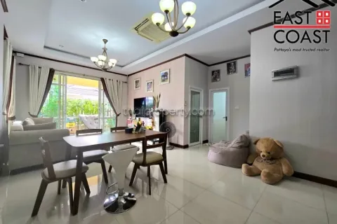 Casa de 3 dormitorios en Pattaya, Tailandia № 213424 - foto 15