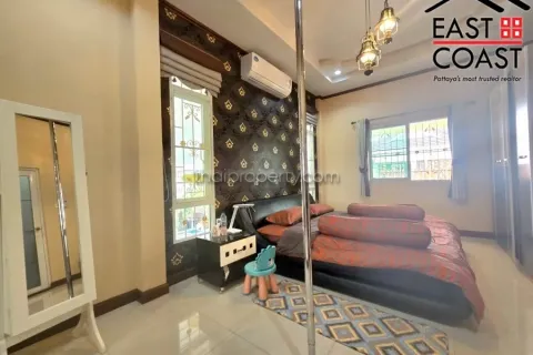 Casa de 3 dormitorios en Pattaya, Tailandia № 213424 - foto 9