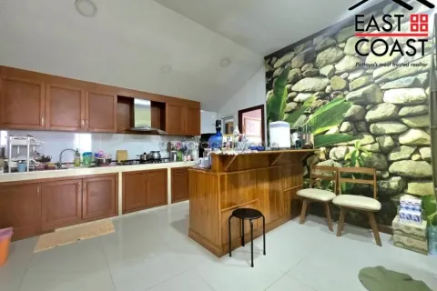 Casa de 3 dormitorios en Pattaya, Tailandia № 213424 - foto 12