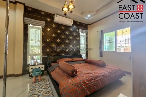 Casa de 3 dormitorios en Pattaya, Tailandia № 213424 - foto 16