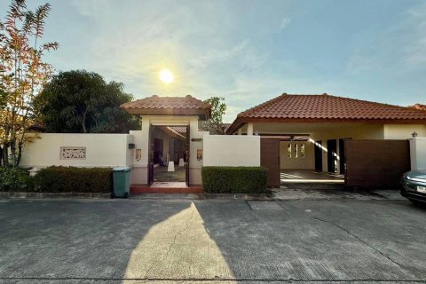 Вилла в Паттайе, Таиланд с 3 спальнями № 159873 - фото 2