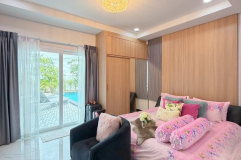 Villa in Pattaya, Thailand 3 bedrooms № 159876 - photo 7