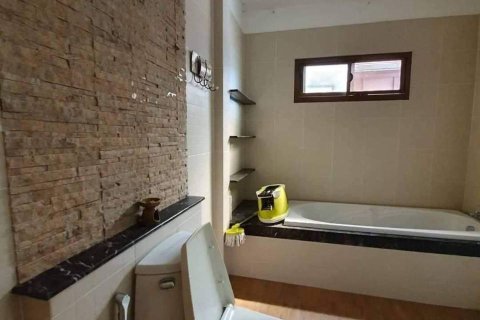 Villa in Pattaya, Thailand 3 bedrooms № 159874 - photo 12