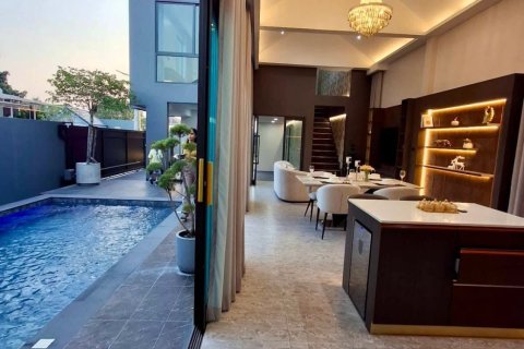 Villa à Pattaya, Thaïlande 4 chambres № 159878 - photo 15