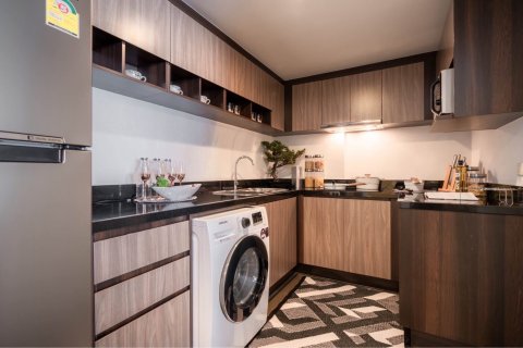 Condo à Khlong Toei, Bangkok, Thaïlande, 2 chambres № 151425 - photo 10