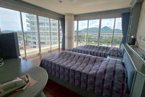 Condo in Hua Hin, Thailand, 2 bedrooms  № 151429 - photo 13