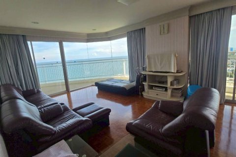Condo in Hua Hin, Thailand, 2 bedrooms  № 151429 - photo 2