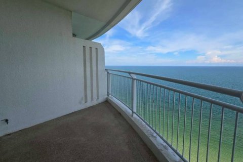 Condo in Hua Hin, Thailand, 2 bedrooms  № 151429 - photo 21