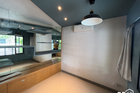 House in Bangkok, Thailand 4 bedrooms № 189391 - photo 3
