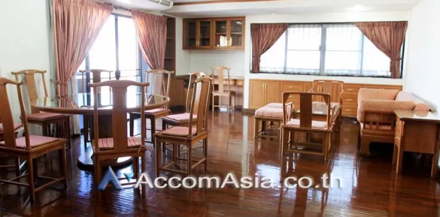 Duplex in Watthana, Bangkok, Thailand 2 Schlafzimmer № 218089