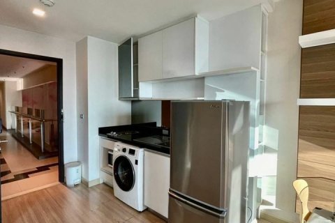 Studio dans le Condo à Watthana, Bangkok, Thaïlande  № 161940 - photo 6