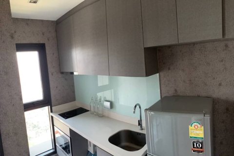 Студия в кондо в Клонг Тоэй, Бангкок, Таиланд № 161939 - фото 9