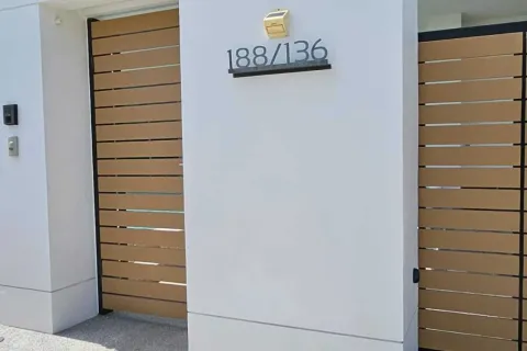 Villa in Phuket, Thailand 3 bedrooms № 161941 - photo 13