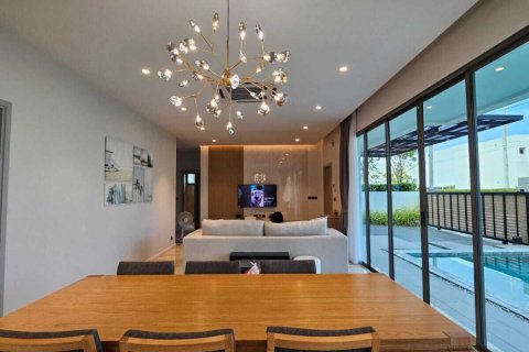 Villa in Phuket, Thailand 3 bedrooms № 161941 - photo 3