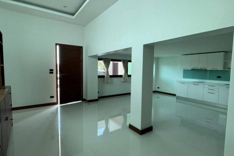 Вилла в Паклоке, Таиланд с 5 спальнями  № 114275 - фото 4