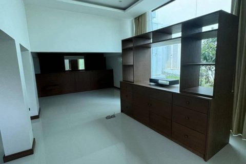 Вилла в Паклоке, Таиланд с 5 спальнями  № 114275 - фото 2