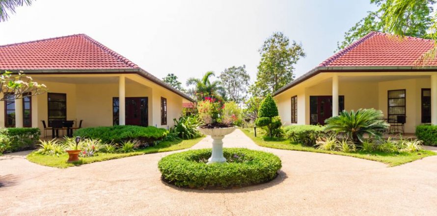 Villa à Cha-am, Thaïlande 4 chambres № 114273