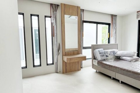 Villa in Rawai, Thailand 3 bedrooms № 114274 - photo 8