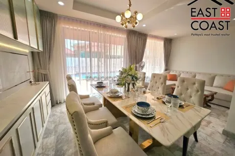 Casa de 4 dormitorios en Pattaya, Tailandia № 213183 - foto 10