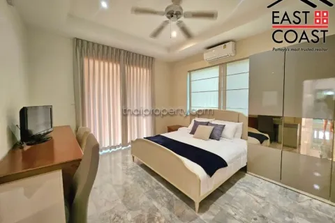 Casa de 4 dormitorios en Pattaya, Tailandia № 213183 - foto 30