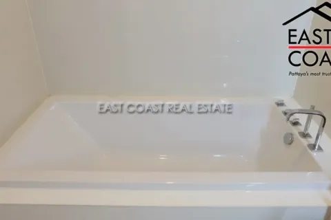 Condominio de 2 dormitorios en Pattaya, Tailandia № 213181 - foto 12