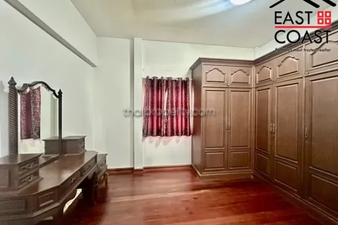 Casa de 4 dormitorios en Jomtien Beach, Pattaya, Tailandia № 213185 - foto 7
