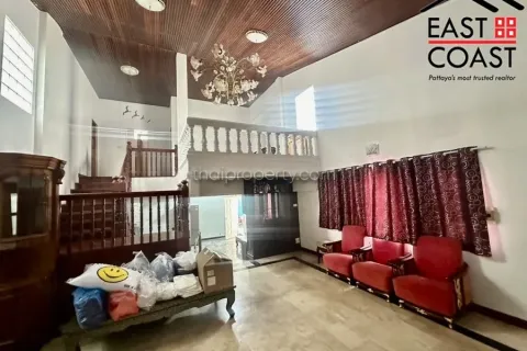 Casa de 4 dormitorios en Jomtien Beach, Pattaya, Tailandia № 213185 - foto 2