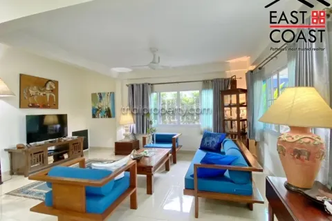 Casa de 3 dormitorios en Pattaya, Tailandia № 213182 - foto 9