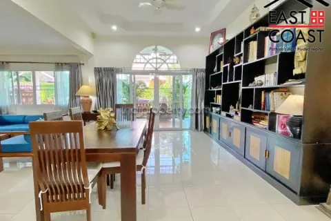 Casa de 3 dormitorios en Pattaya, Tailandia № 213182 - foto 12