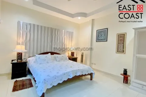 Casa de 3 dormitorios en Pattaya, Tailandia № 213182 - foto 15