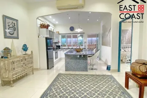 Casa de 3 dormitorios en Pattaya, Tailandia № 213182 - foto 8