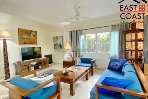 Casa de 3 dormitorios en Pattaya, Tailandia № 213182 - foto 10