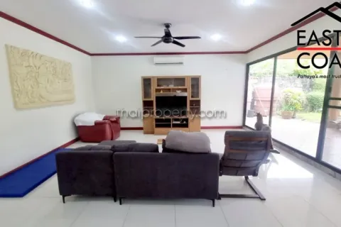 Casa de 3 dormitorios en Pattaya, Tailandia № 213179 - foto 7