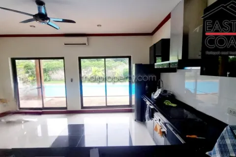 Casa de 3 dormitorios en Pattaya, Tailandia № 213179 - foto 5