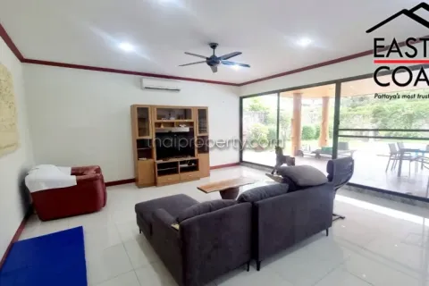 Casa de 3 dormitorios en Pattaya, Tailandia № 213179 - foto 6