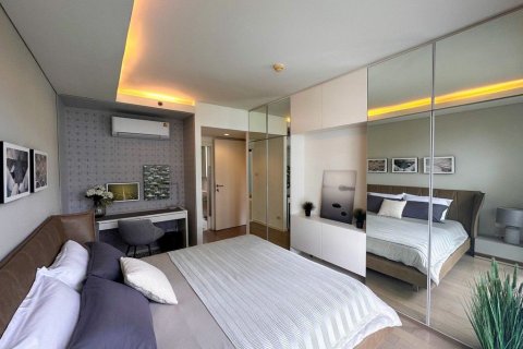 Condo in Watthana, Bangkok, Thailand, 2 bedrooms  № 140892 - photo 16