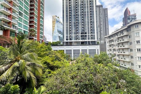 Condo in Watthana, Bangkok, Thailand, 2 bedrooms  № 140892 - photo 10