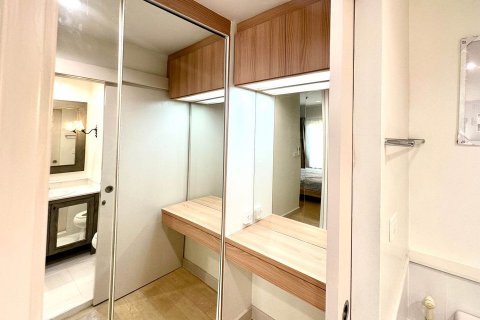 Кондоминиум с 2 спальнями в Чатучаке, Бангкок, Таиланд № 140902 - фото 3