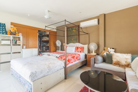 House in Bang Tao, Thailand 5 bedrooms № 202275 - photo 29