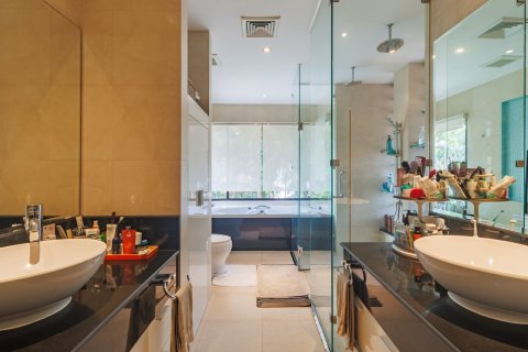 House in Bang Tao, Thailand 5 bedrooms № 202275 - photo 30