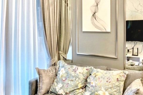 Condo in Bang Kapi, Bangkok, Thailand, 1 bedroom  № 120217 - photo 1