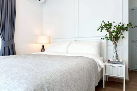 Condo in Pathum Wan, Bangkok, Thailand, 3 bedrooms № 178878 - photo 6