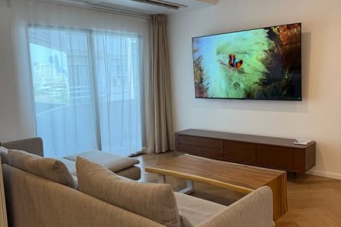 Condo in Bangkok, Thailand, 3 bedrooms № 178877 - photo 2