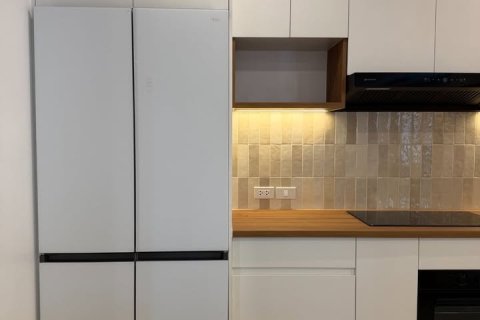 Condo in Bangkok, Thailand, 3 bedrooms № 178877 - photo 4