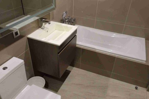Condo in Bangkok, Thailand, 2 bedrooms № 183126 - photo 11