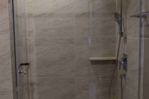 Condo in Bangkok, Thailand, 2 bedrooms № 183126 - photo 9